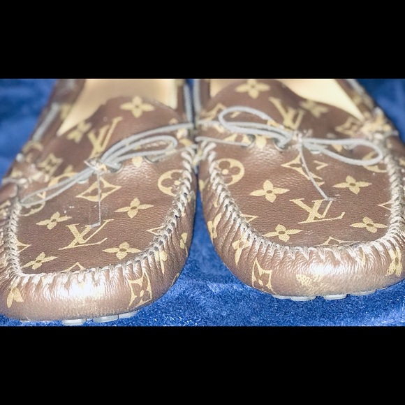 Men’s Louis Vuitton loafers - Picture 2 of 4